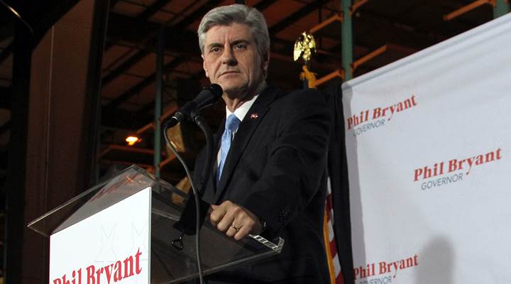 ​NRA Endorses Governor Phil Bryant for Re-Election in Mississippi